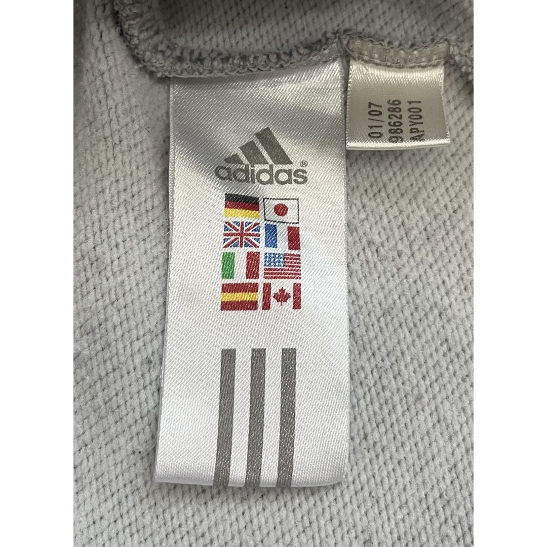 adidas - adidas 万国旗タグ パフォーマンス刺繍ロゴ 前V adidas - adidas 万国旗タグ パフォーマンス刺繍ロゴ 前V