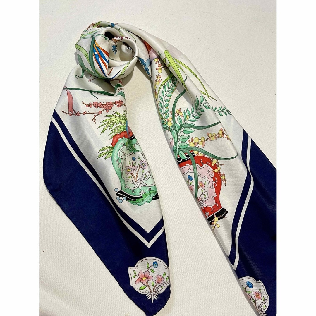 レア ′70 GUCCI アッコロネーロ.デザイン 大判スカーフ 盆栽 レア ′70 GUCCI アッコロネーロ.デザイン 大判スカーフ 盆栽