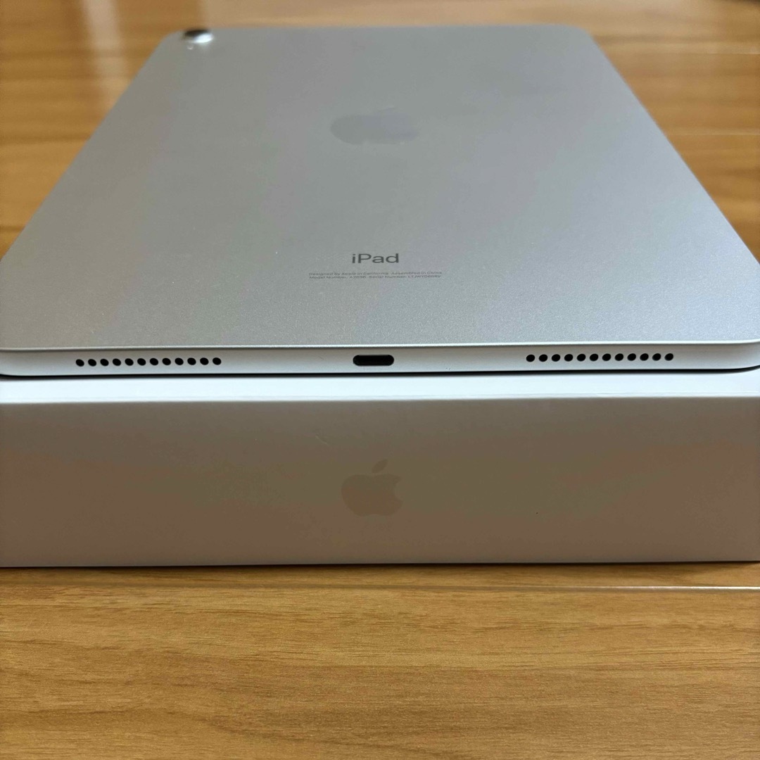 Apple - 【極美品】 iPad 第10世代 64GB Wi-Fiモデル シルバーの Apple - 【極美品】 iPad 第10世代 64GB Wi-Fiモデル シルバーの
