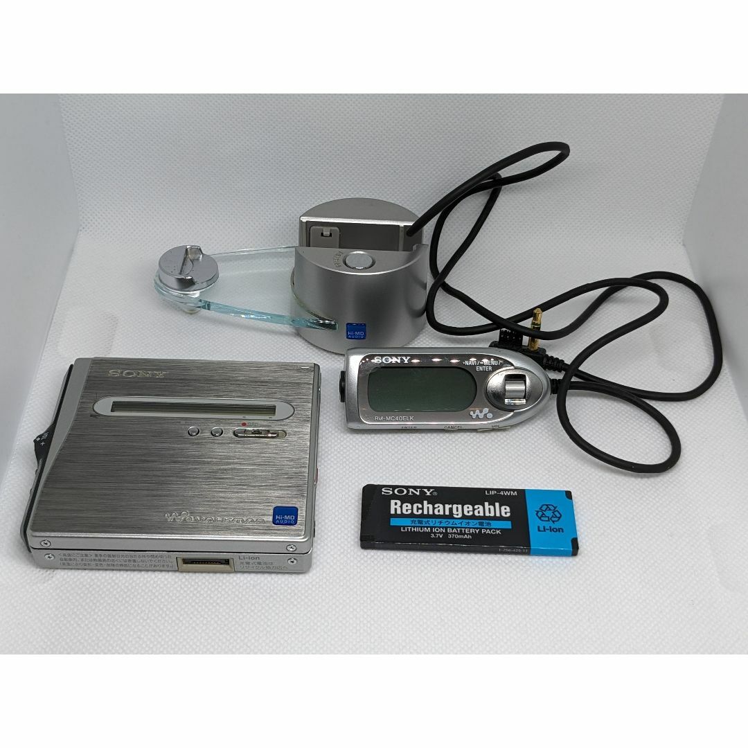 Hi-MDウォークマン SONY MZ-RH1(再生確認済) やぼったく Hi-MDウォークマン SONY MZ-RH1(再生確認済) やぼったく