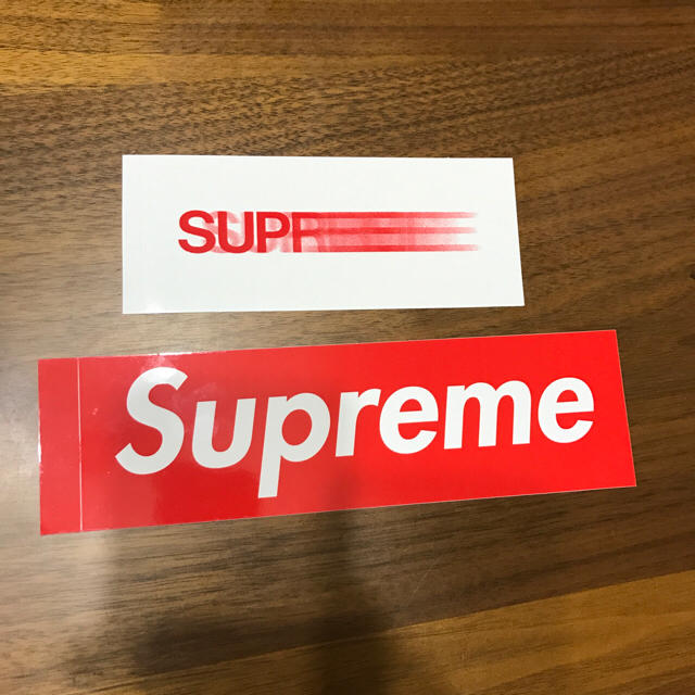 Supreme(シュプリーム)の【3月9日限定価格】送料込☆supreme☆ボックスロゴ☆モーションロゴ 自動車/バイクのバイク(ステッカー)の商品写真