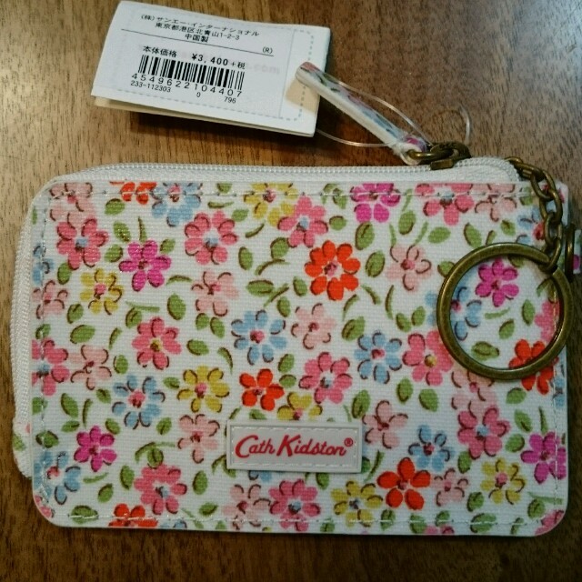 Cath Kidston(キャスキッドソン)の【ぺこ様専用】キャスキッドソン パスケース レディースのファッション小物(名刺入れ/定期入れ)の商品写真