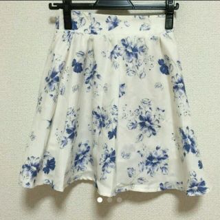 マジェスティックレゴン(MAJESTIC LEGON)のマジェスティックレゴン☆花柄 スカート(キュロット)