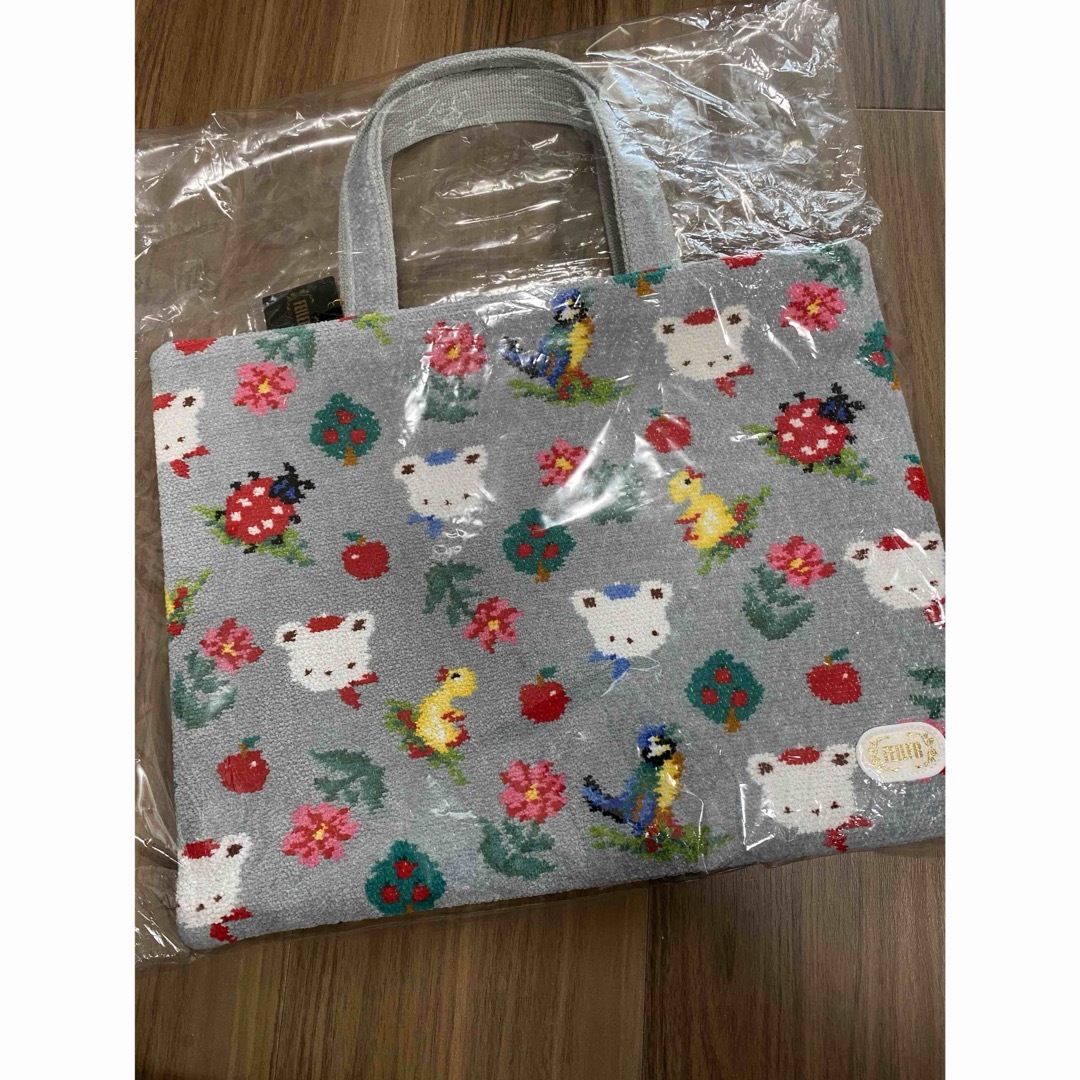 ファミリア♡フェイラー コラボトートバック 少しの間 タイム ファミリア♡フェイラー コラボトートバック 少しの間 タイム