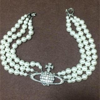 ヴィヴィアンウエストウッド(Vivienne Westwood)のヴィヴィアン 3連パールネックレス silver(ネックレス)