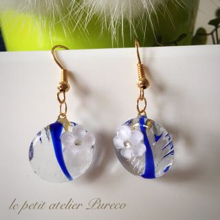 ガラスおはじきのピアス(青)(ピアス)