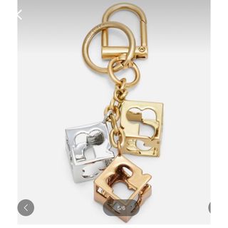 Tory Burch(キーホルダー)のフリマアイテム一覧 Tory Burch(キーホルダー)のフリマアイテム一覧