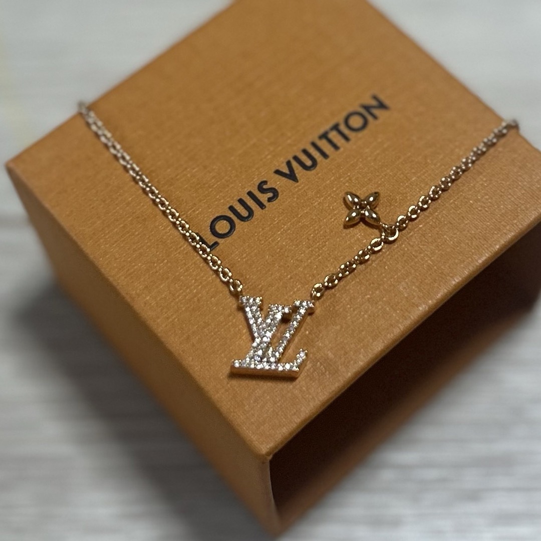 LOUIS VUITTON】ネックレス•ナノグラム ルイヴィトン 箱あり LOUIS VUITTON】ネックレス•ナノグラム ルイヴィトン 箱あり