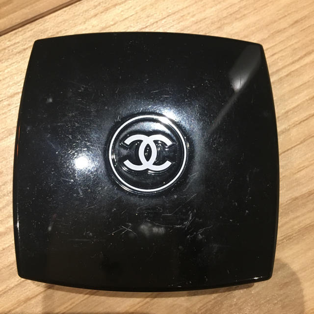 CHANEL(シャネル)のCHANELアイシャドウ27 コスメ/美容のベースメイク/化粧品(アイシャドウ)の商品写真