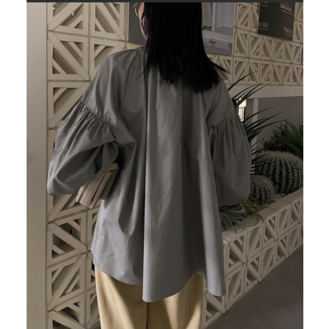 Ameri VINTAGE - Ameri 新品♡ 2WAY VOLUME SHIRRING BLOUSE♡の Ameri VINTAGE - Ameri 新品♡ 2WAY VOLUME SHIRRING BLOUSE♡の