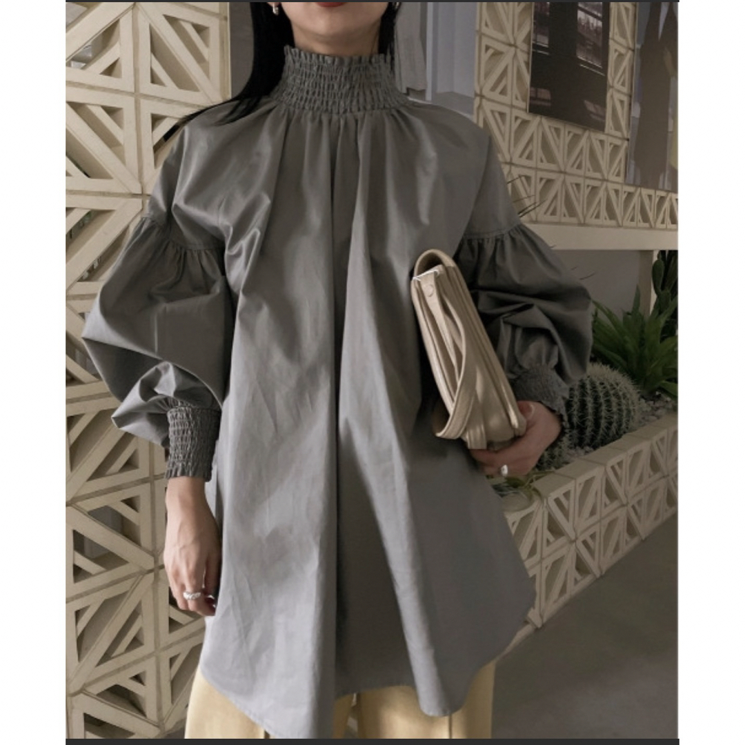 Ameri VINTAGE - Ameri 新品♡ 2WAY VOLUME SHIRRING BLOUSE♡の Ameri VINTAGE - Ameri 新品♡ 2WAY VOLUME SHIRRING BLOUSE♡の
