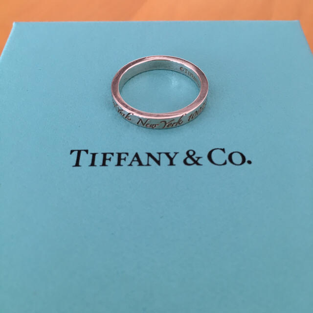 Tiffany & Co.(ティファニー)のティファニー ノーツナロー バンド リング レディースのアクセサリー(リング(指輪))の商品写真