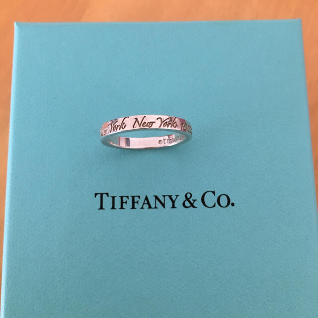 Tiffany & Co.(ティファニー)のティファニー ノーツナロー バンド リング レディースのアクセサリー(リング(指輪))の商品写真