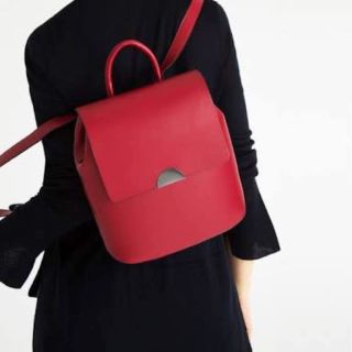 ザラ(ZARA)の【ZARA】主役級♡トレンド赤リュック バックパック 2017 完売(リュック/バックパック)