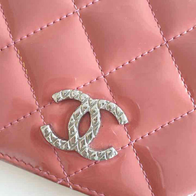 CHANEL(シャネル)の今日のみお値下げ♡CHANEL エナメルマトラッセ 長財布  レディースのファッション小物(財布)の商品写真