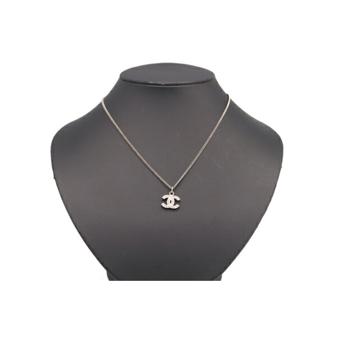 CHANEL - シャネル ネックレス ココマーク A28942 シルバーの CHANEL - シャネル ネックレス ココマーク A28942 シルバーの