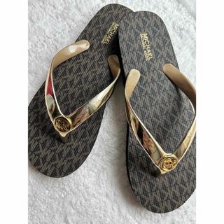 MICHAEL KORS(ビーチサンダル)のフリマアイテム一覧 MICHAEL KORS(ビーチサンダル)のフリマアイテム一覧
