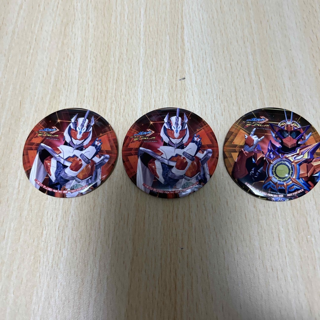 仮面ライダーザダイナー　仮面ライダーストア 映画　缶バッチ 仮面ライダーザダイナー缶バッジの通販 by shop｜ラクマ