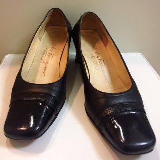 サルヴァトーレフェラガモ(Salvatore Ferragamo)のフェラガモ♡ブラックレザー パンプス♡(ハイヒール/パンプス)