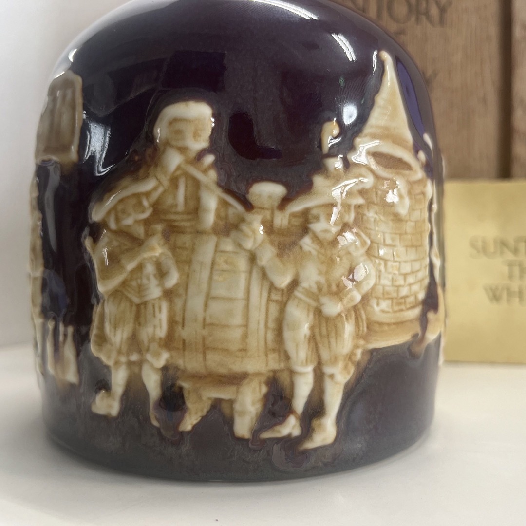 サントリー SUNTORY ザ・ウイスキー有田焼 陶器ボトルウイスキー サントリー SUNTORY ザ・ウイスキー有田焼 陶器ボトルウイスキー