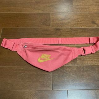 NIKE ナイキ ボディバッグ  ショルダーバッグ ピンク ゴールド(ショルダーバッグ)
