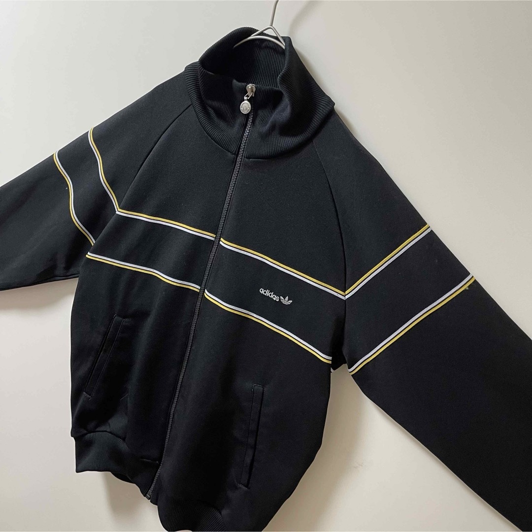 70s】アディダス刺繍トラックジャケット古着ジャージトップ黒 70s】アディダス刺繍トラックジャケット古着ジャージトップ黒