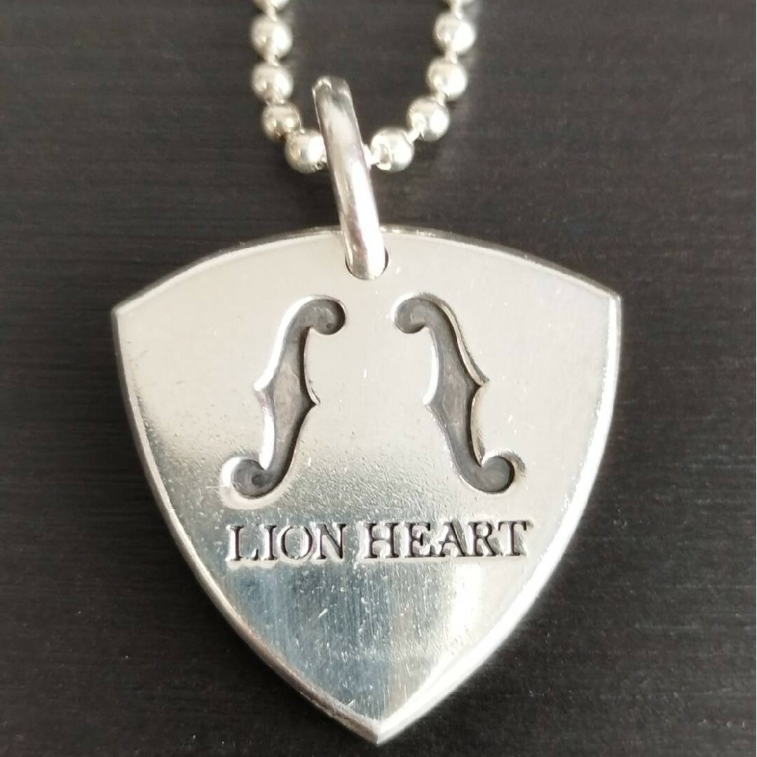 ROEN × LION HEART ピック型 シルバー ネックレス ペンダント ROEN × LION HEART ピック型 シルバー ネックレス ペンダント