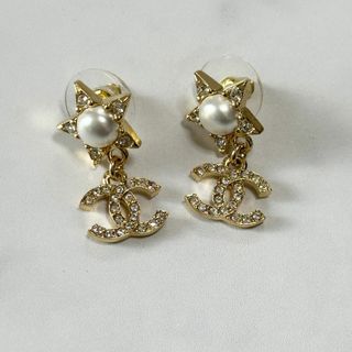 CHANEL(パール ・ ピアス)のフリマアイテム一覧 CHANEL(パール ・ ピアス)のフリマアイテム一覧