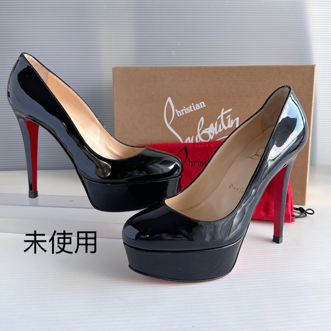 極美品✨ルブタン ラウンドトゥ エナメル パンプス ピンヒール ベージュ22.5 - 靴 極美品✨ルブタン ラウンドトゥ エナメル パンプス ピンヒール ベージュ22.5 - 靴