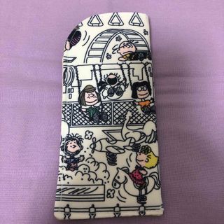 ピーナッツ(PEANUTS)のPEANUTS🩶メガネケース(ポーチ)