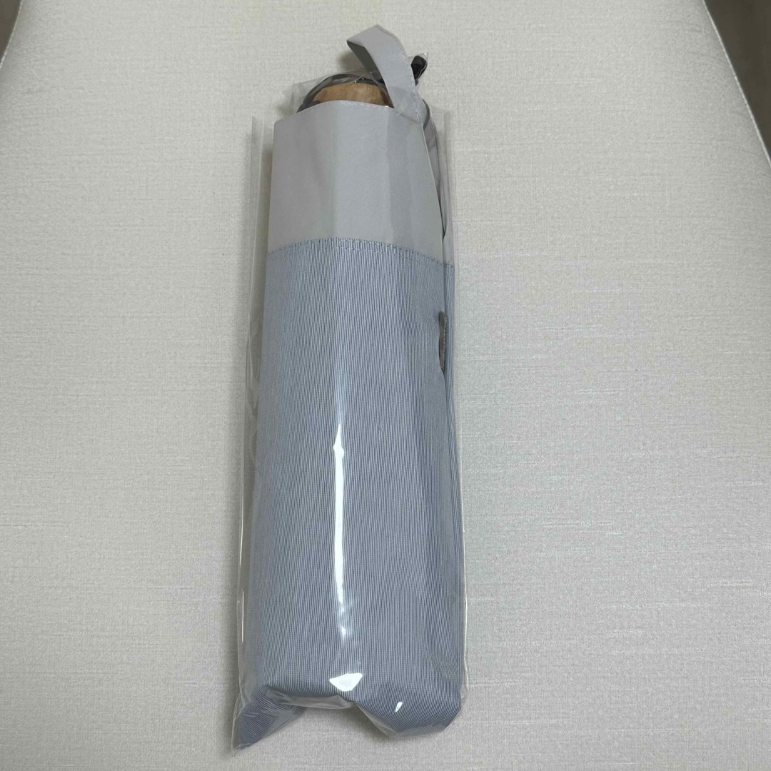 新品未使用 サンバリア100 折りたたみ日傘3段折 / 低め コンビ 新品未使用 サンバリア100 折りたたみ日傘3段折 / 低め コンビ