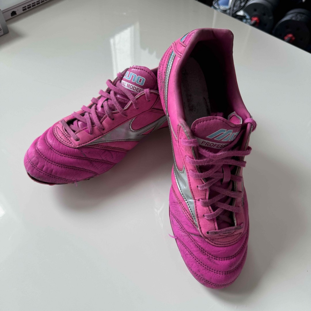 日本未発売 MIZUNO ミズノ モレリア2 プロ AG 27.0cm ピンク 日本未発売 MIZUNO ミズノ モレリア2 プロ AG 27.0cm ピンク