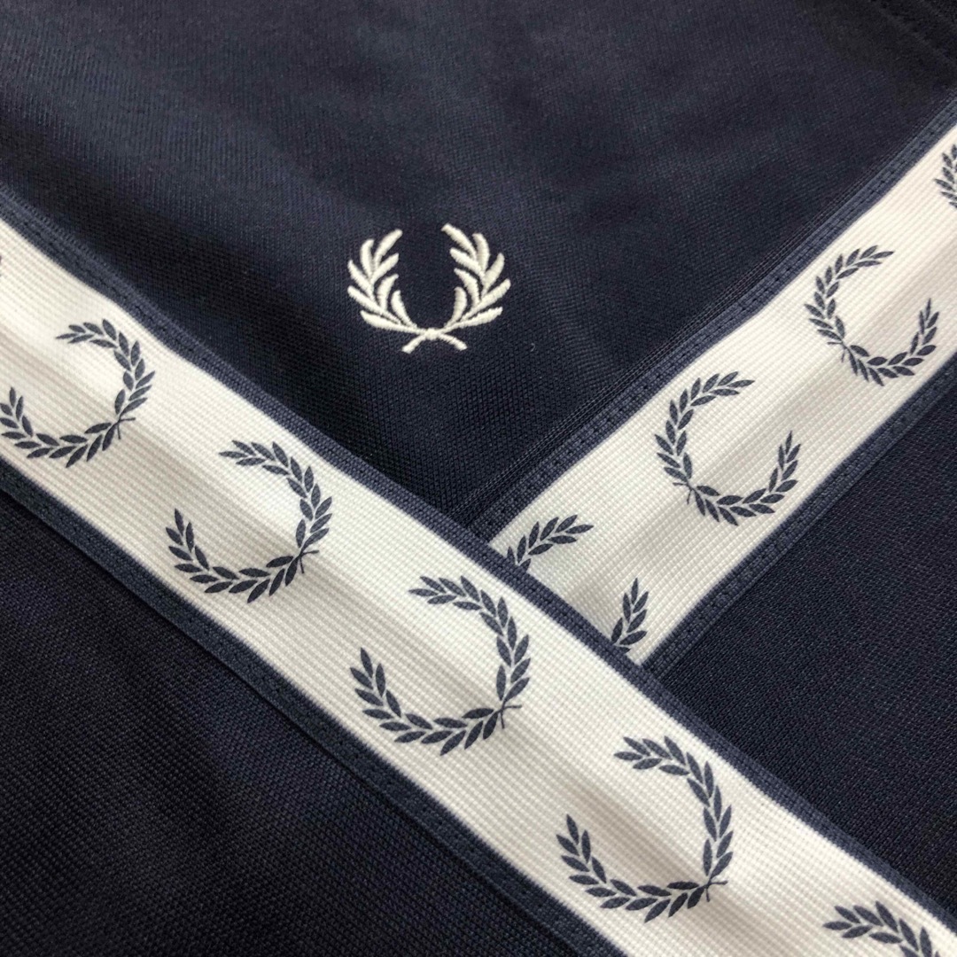 XL⭐️Fred Perry トラックジャケット 刺繍/テープ月桂樹 XL⭐️Fred Perry トラックジャケット 刺繍/テープ月桂樹