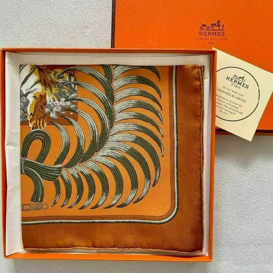 HERMES - 超美品 未使用 HERMES エルメス スカーフ プチカレ 45 HERMES - 超美品 未使用 HERMES エルメス スカーフ プチカレ 45
