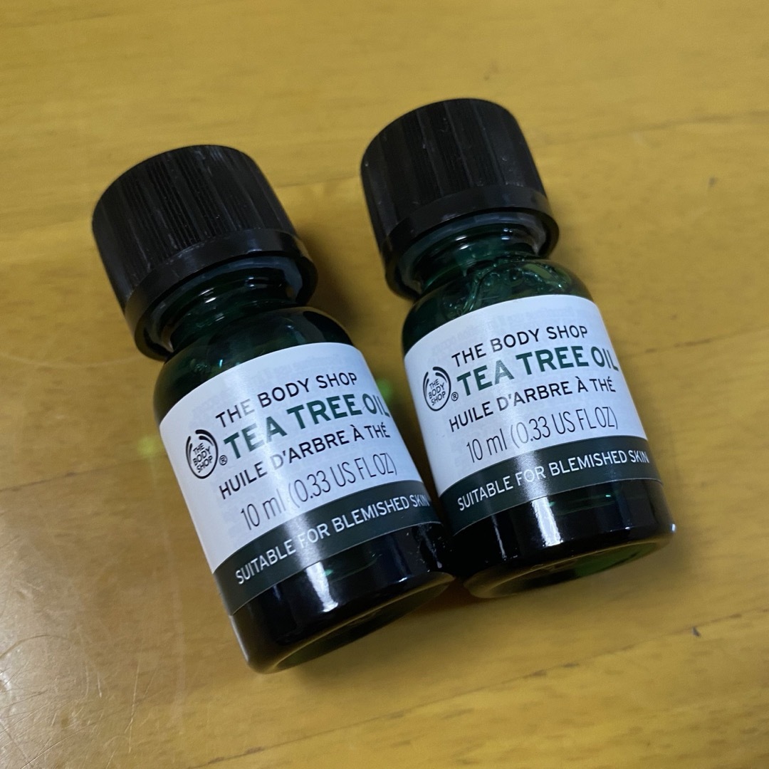 THE BODY SHOP(ザボディショップ)の新品未開封 The body shop オイル ティーツリー 10ml 2本 コスメ/美容のスキンケア/基礎化粧品(美容液)の商品写真