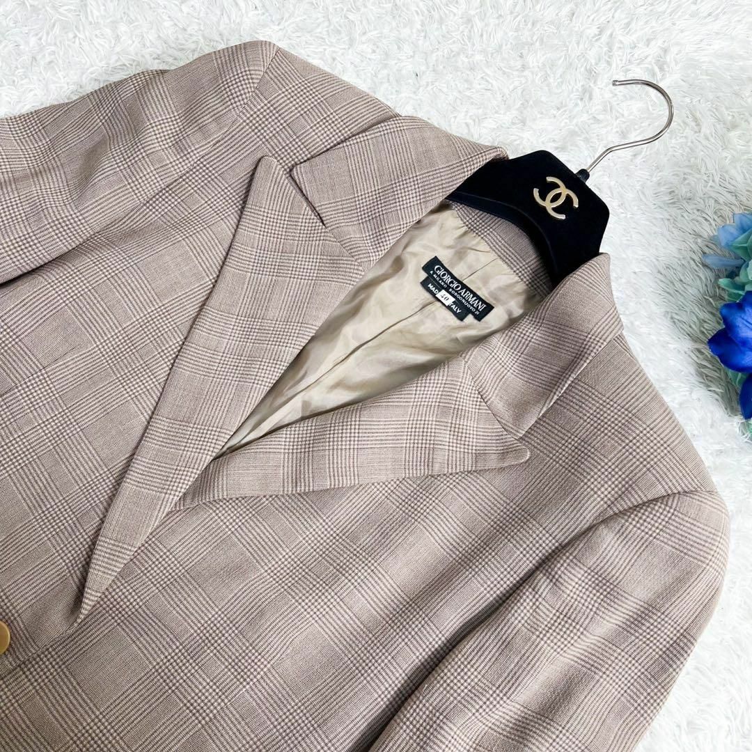 【美品】GIORGIO ARMANI セットアップ ベージュ ダブルボタン 【美品】GIORGIO ARMANI セットアップ ベージュ ダブルボタン