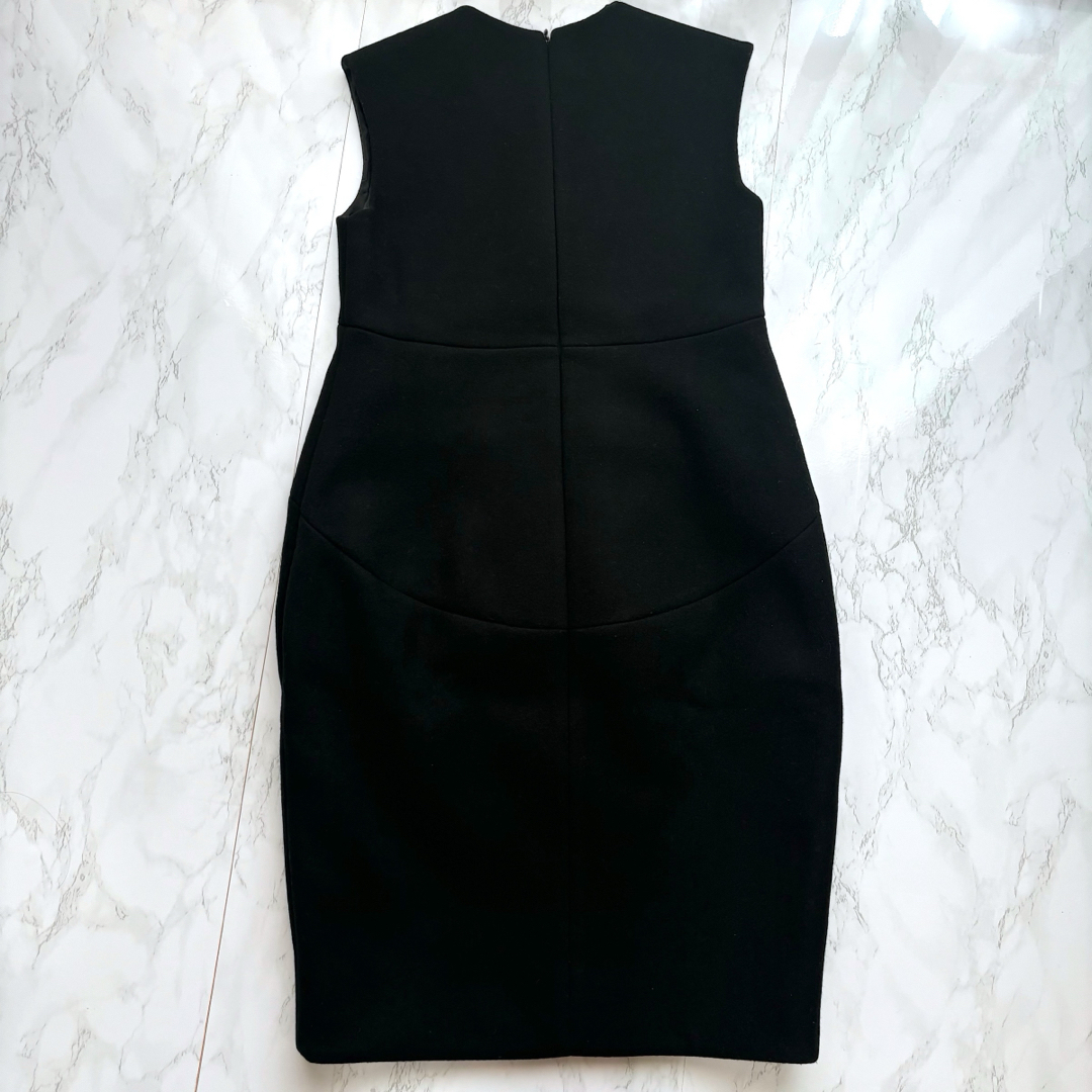 超美品】YOKOCHAN ワンピース38 毛 パール ノースリーブ M 超美品】YOKOCHAN ワンピース38 毛 パール ノースリーブ M