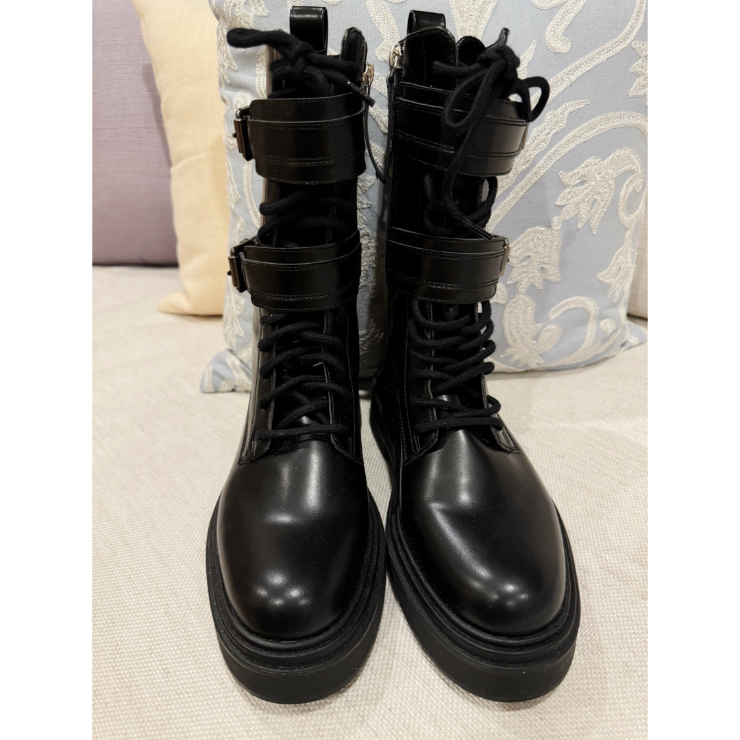 ZARA - ZARA レースアップショートブーツ バックルの通販 by ZARA - ZARA レースアップショートブーツ バックルの通販 by