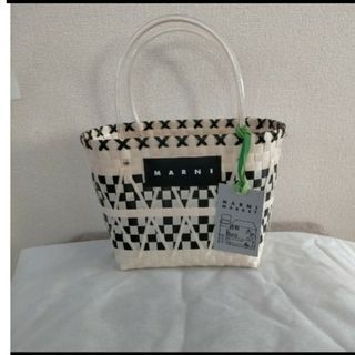 MARNI(かごバッグ/ストローバッグ ・ ホワイト/白色系)の MARNI(かごバッグ/ストローバッグ ・ ホワイト/白色系)の
