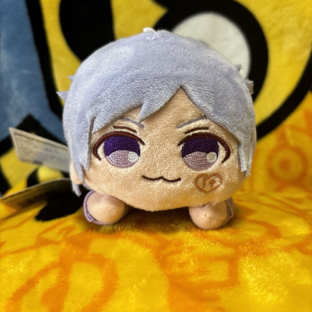 いれいす 寝そべり ぬいぐるみ 初兎 タグ折れ有りの通販 by 弾丸