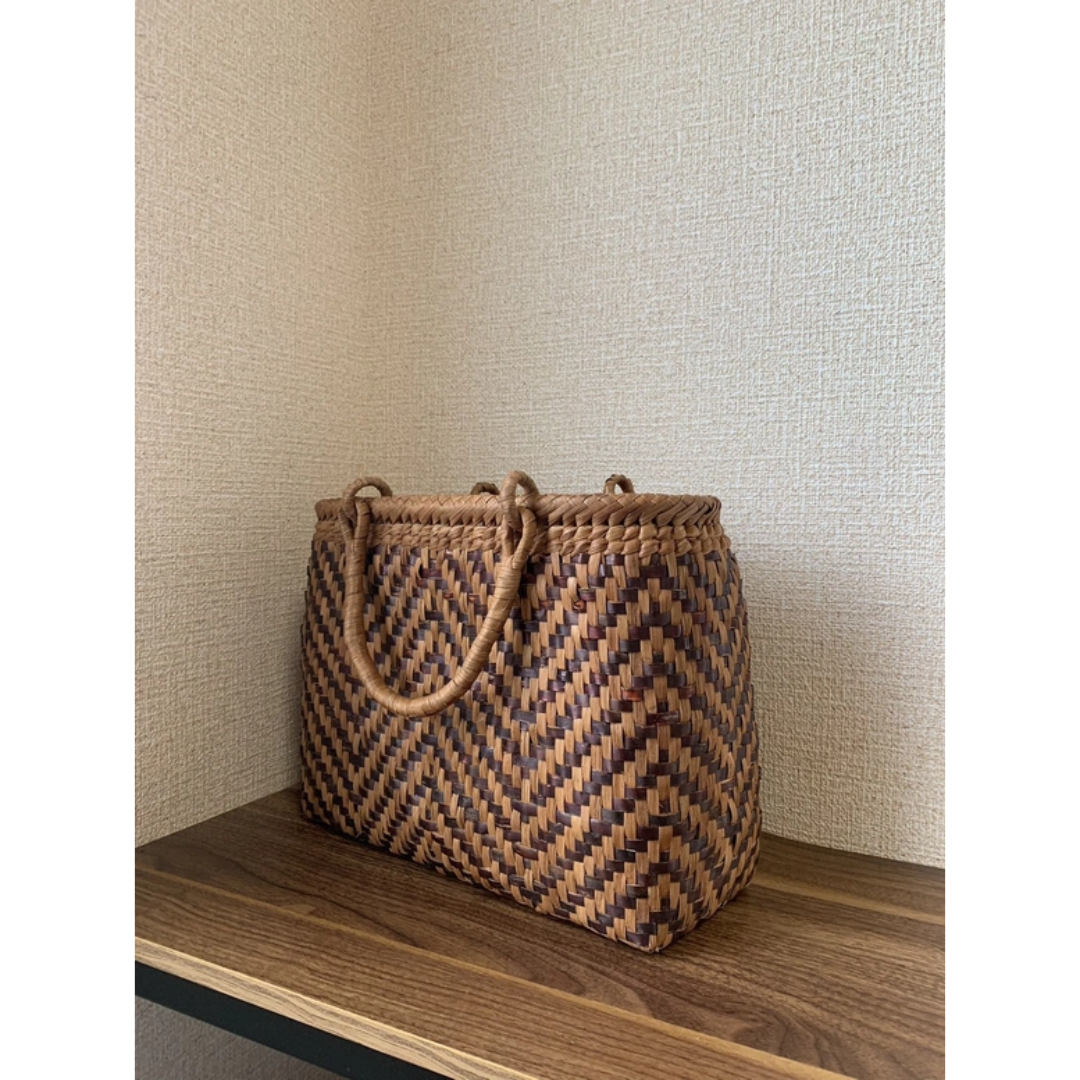 山葡萄の籠 (桜皮籠バッグ 山葡萄籠バッグ 手作り 山葡萄かご 山葡萄の籠 (桜皮籠バッグ 山葡萄籠バッグ 手作り 山葡萄かご