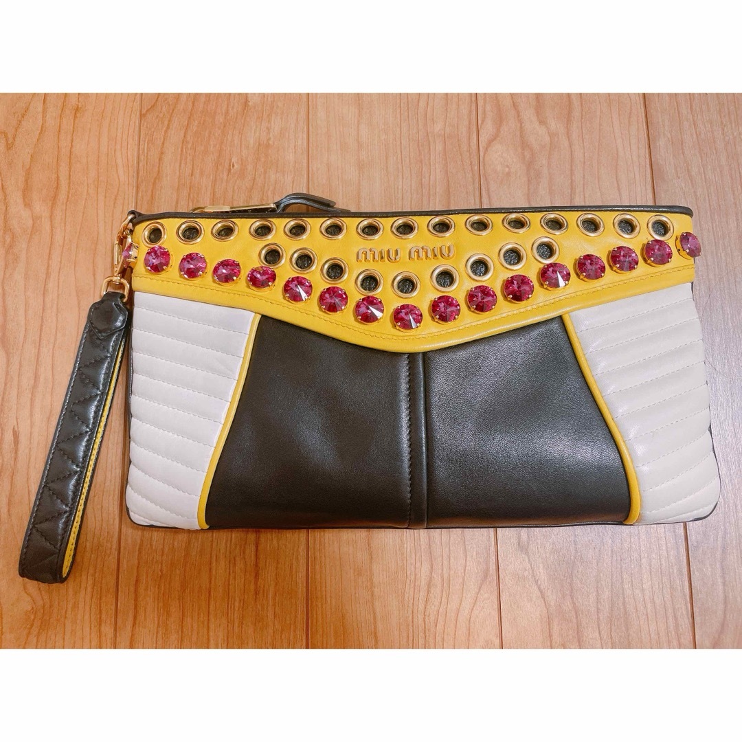 MIU MIU - ミュウミュウ 正規品 クラッチバッグ キルティング MIU MIU - ミュウミュウ 正規品 クラッチバッグ キルティング