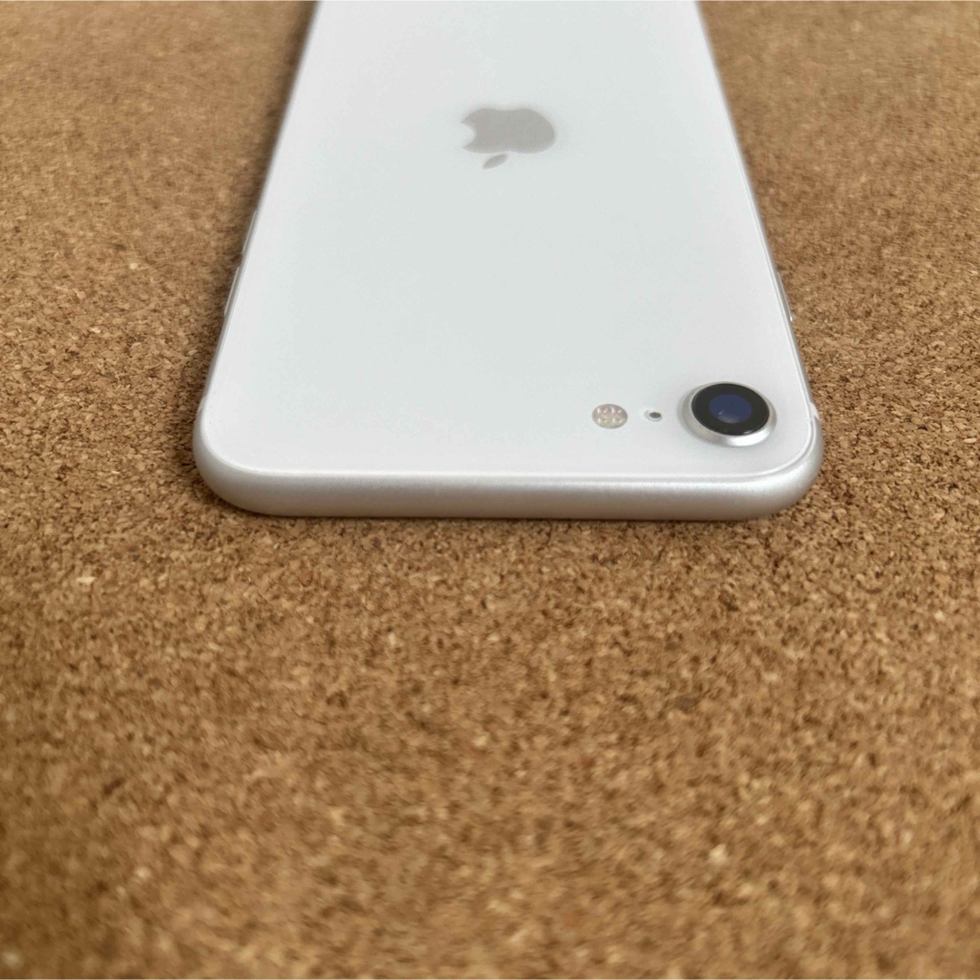 826 iPhoneSE2 第2世代 256GB SIMフリー 826 iPhoneSE2 第2世代 256GB SIMフリー