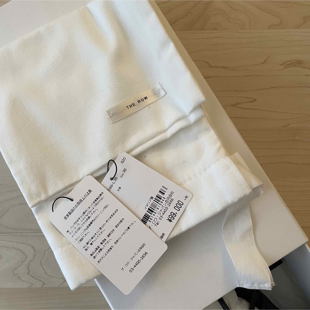 THE ROW - 【新品未使用】THE ROW BARE SAEDAL 36の通販 by a THE ROW - 【新品未使用】THE ROW BARE SAEDAL 36の通販 by a