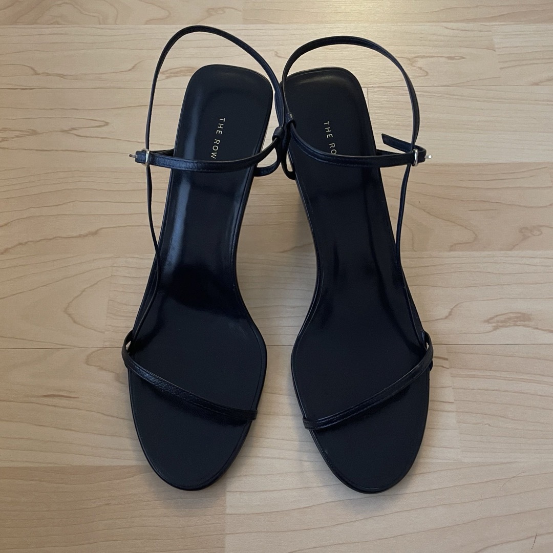 THE ROW - 【新品未使用】THE ROW BARE SAEDAL 36の通販 by a THE ROW - 【新品未使用】THE ROW BARE SAEDAL 36の通販 by a