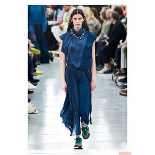 sacai サカイ ロングワンピース ドレス 結婚式 ゆったり 体型 sacai サカイ ロングワンピース ドレス 結婚式 ゆったり 体型
