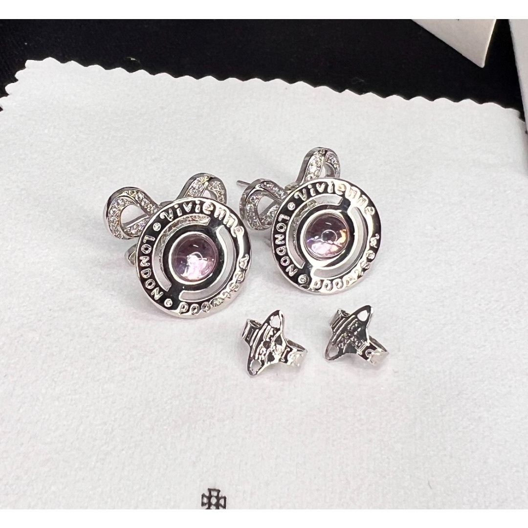 Vivienne Westwood(ヴィヴィアンウエストウッド)のあちぼ様専用 レディースのアクセサリー(ピアス)の商品写真