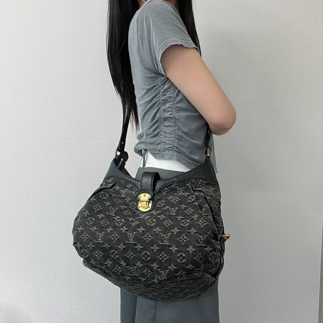 LOUIS VUITTON ルイヴィトン ショルダーバッグ XS モノグラム LOUIS VUITTON ルイヴィトン ショルダーバッグ XS モノグラム