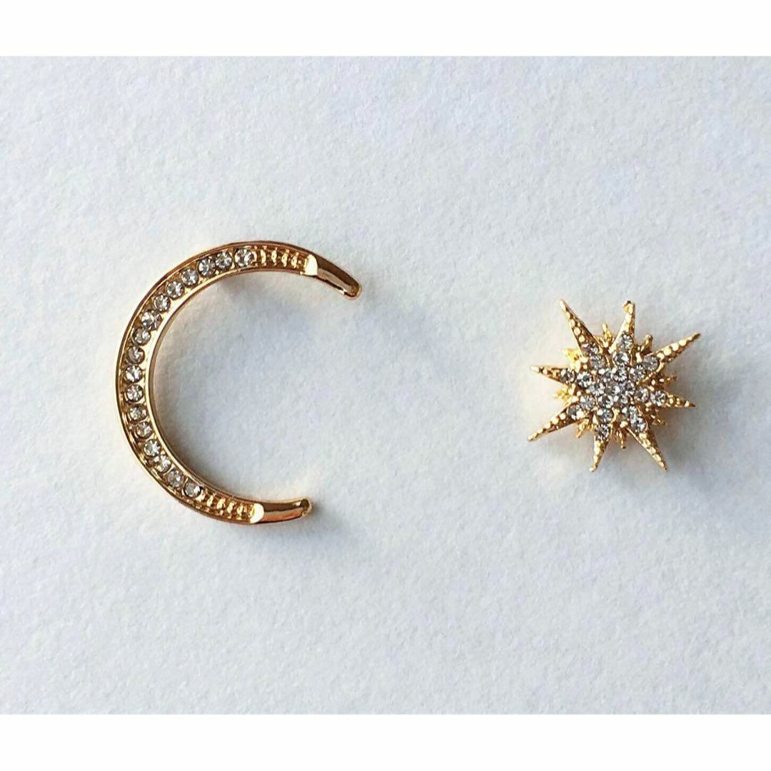 CHANEL ピアス　ムーンスター　星　月 CHANEL 星 スター 月 ムーン ピアス アシメ 新品未使用