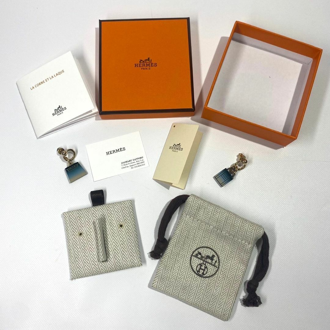 HERMES エルメス カデナ&ケリー・モチーフ ピアス ホーン HERMES エルメス カデナ&ケリー・モチーフ ピアス ホーン
